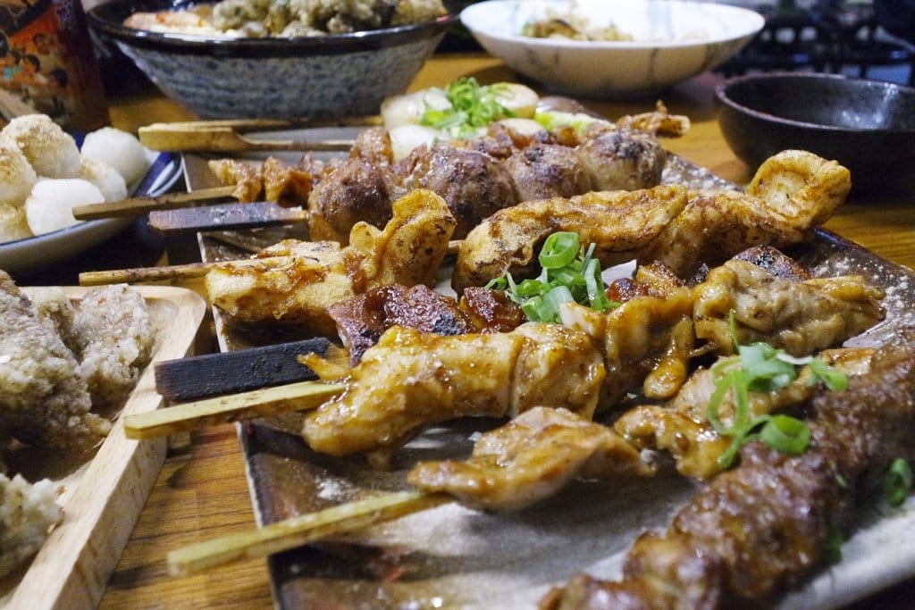 【好食分享】新竹東門市場,你不能不知道的熱門晚餐新選擇,聚餐推薦,小東門-蒸烤鮮飯食(附菜單)