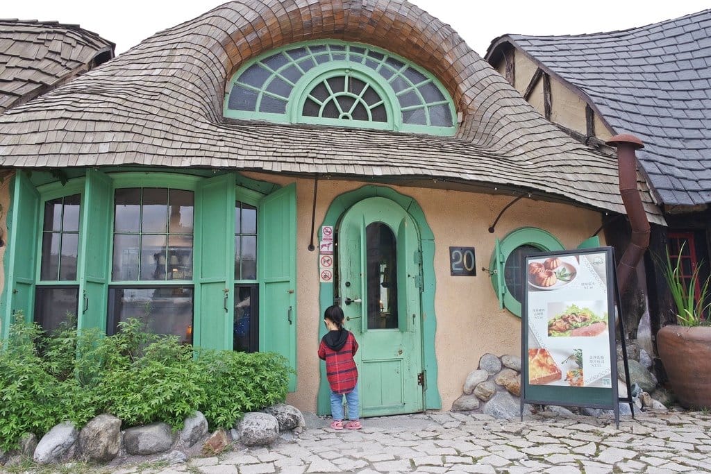 【花蓮景點】不用飛到國外,熱門人氣童話屋景點推薦,Mr. Sam 山姆先生咖啡館,還有超美落羽松 - 第5張圖 【花蓮景點】不用飛到國外,熱門人氣童話屋景點推薦,Mr. Sam 山姆先生咖啡館,還有超美落羽松