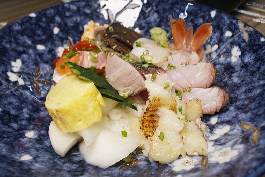 【好食分享】新竹東門市場,日本料理美食推薦,八庵魚河岸一代目,超狂的刺身、握壽司專門店