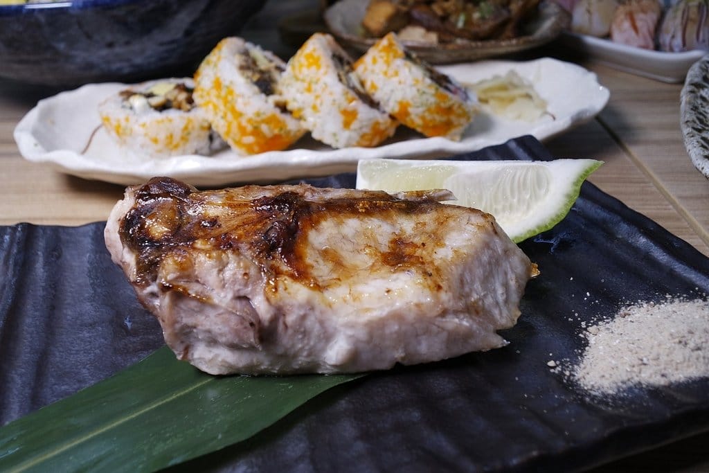 【好食分享】新竹東門市場,日本料理美食推薦,八庵魚河岸一代目,超狂的刺身、握壽司專門店