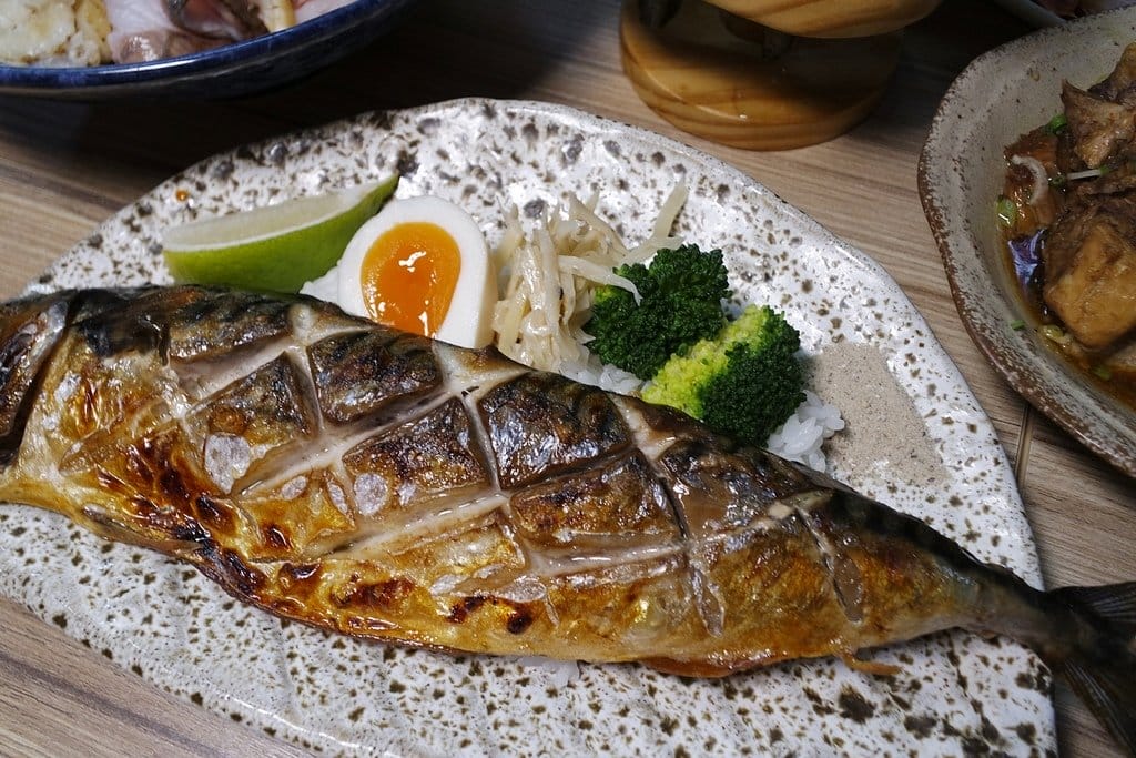 【好食分享】新竹東門市場,日本料理美食推薦,八庵魚河岸一代目,超狂的刺身、握壽司專門店