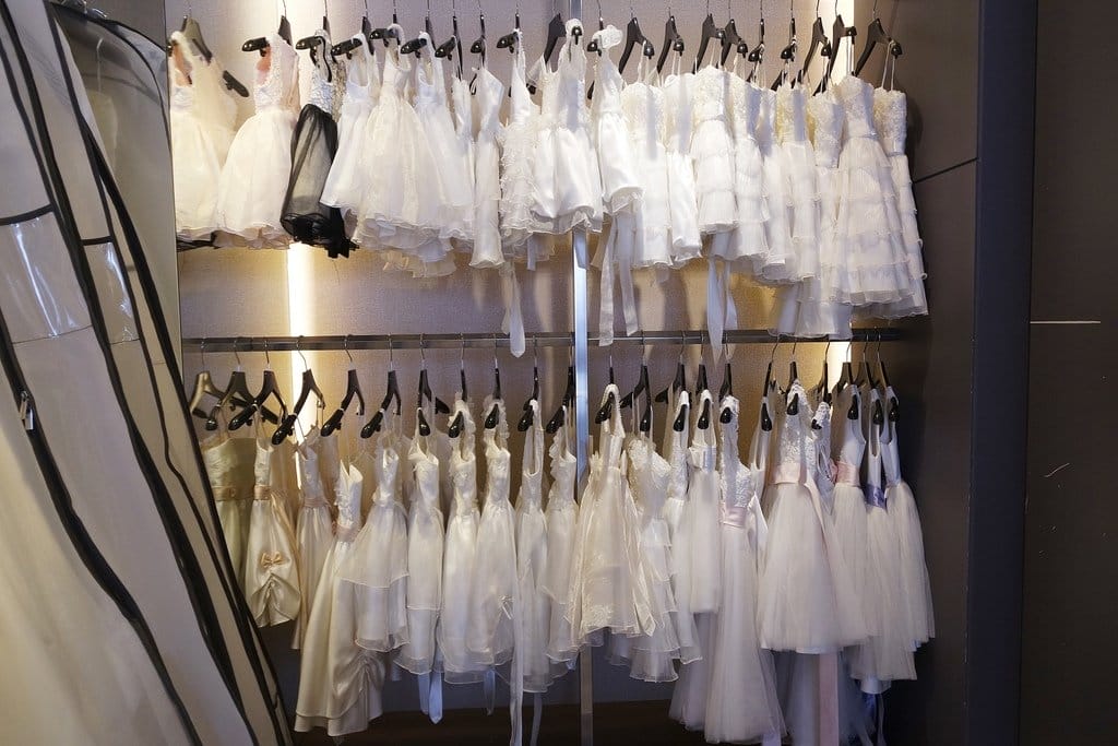 【台中婚紗推薦】女孩想要的浪漫這裡都有,打造夢幻婚禮,茱莉亞精品婚紗,設計師精品婚紗,婚紗試穿