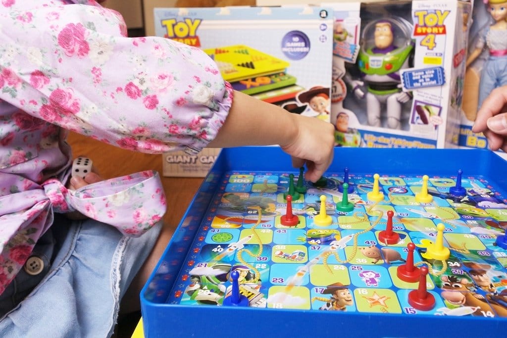 【開箱分享】大人小孩都愛,玩具反斗城,玩具總動員桌遊,還有玩具總動員迴聲公仔胡迪、巴斯