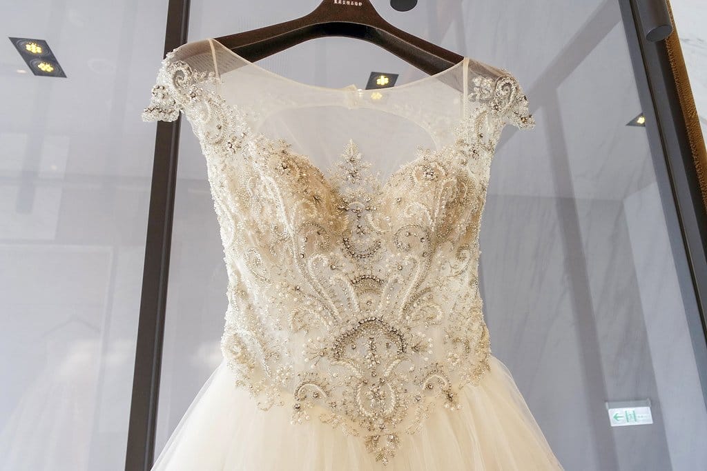 【台中婚紗推薦】女孩想要的浪漫這裡都有,打造夢幻婚禮,茱莉亞精品婚紗,設計師精品婚紗,婚紗試穿