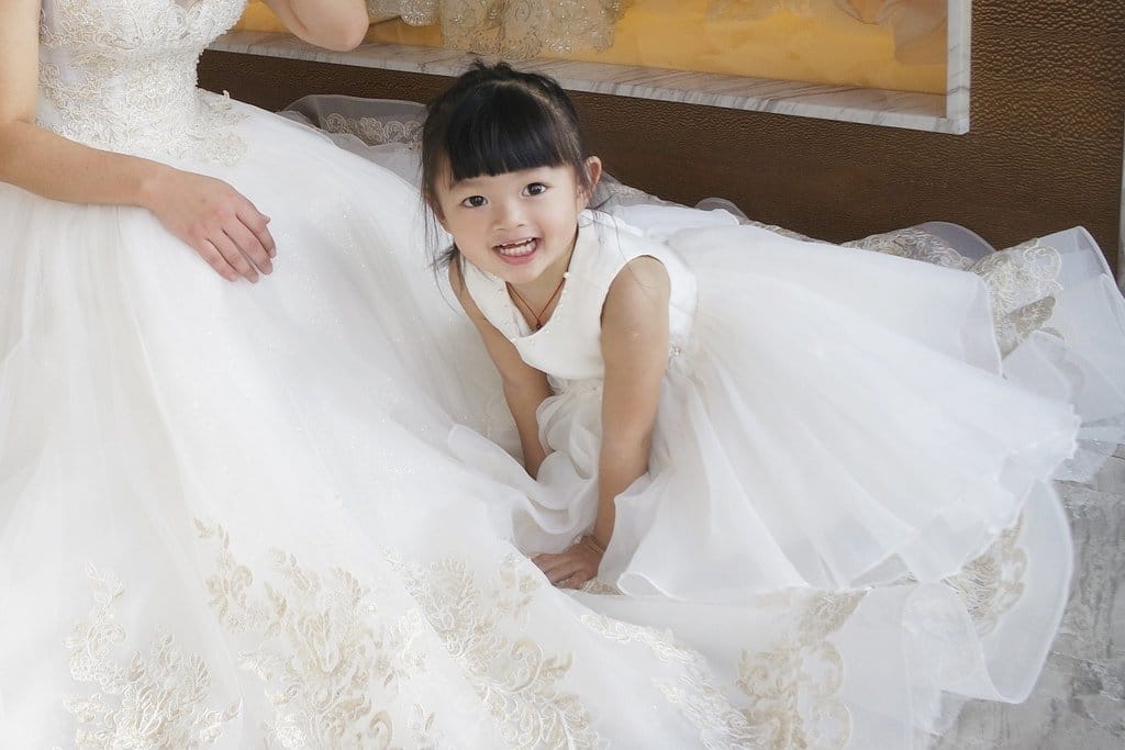 【台中婚紗推薦】女孩想要的浪漫這裡都有,打造夢幻婚禮,茱莉亞精品婚紗,設計師精品婚紗,婚紗試穿