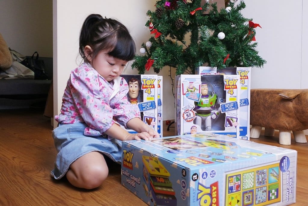 【開箱分享】大人小孩都愛,玩具反斗城,玩具總動員桌遊,還有玩具總動員迴聲公仔胡迪、巴斯