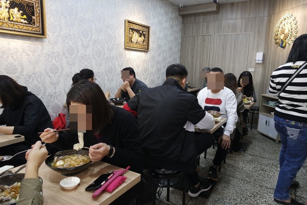 【好食分享】新竹城隍廟CP值高,饕客最愛平價美食推薦,藏身巷弄的楊家米干雲泰料理(附菜單) - 第5張圖 【好食分享】新竹城隍廟CP值高,饕客最愛平價美食推薦,藏身巷弄的楊家米干雲泰料理(附菜單)