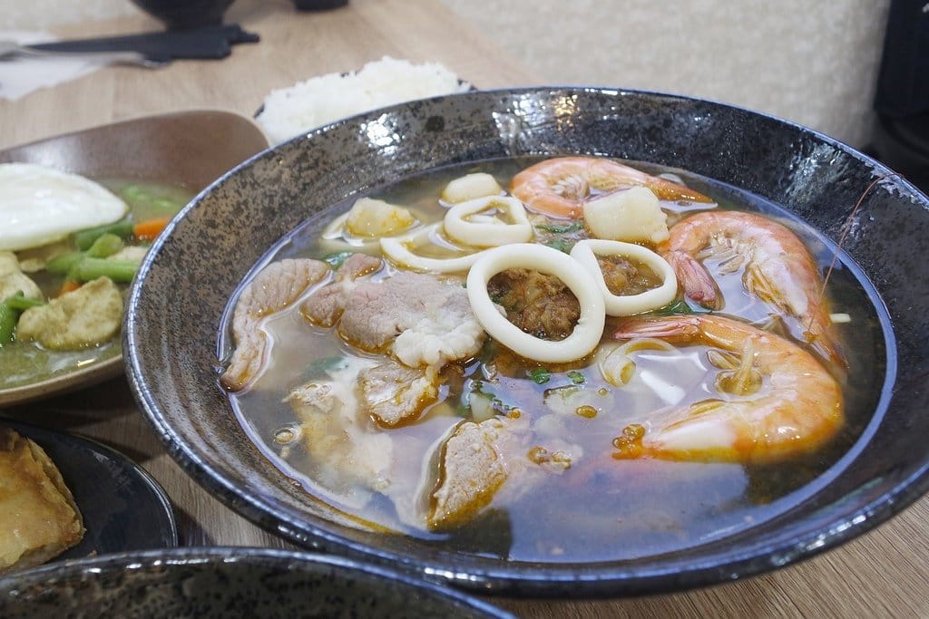 【好食分享】新竹城隍廟CP值高,饕客最愛平價美食推薦,藏身巷弄的楊家米干雲泰料理(附菜單) - 第30張圖 【好食分享】新竹城隍廟CP值高,饕客最愛平價美食推薦,藏身巷弄的楊家米干雲泰料理(附菜單)