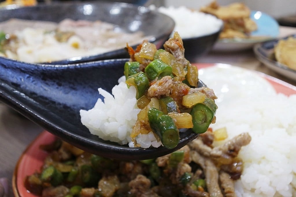 【好食分享】新竹城隍廟CP值高,饕客最愛平價美食推薦,藏身巷弄的楊家米干雲泰料理(附菜單) - 第24張圖 【好食分享】新竹城隍廟CP值高,饕客最愛平價美食推薦,藏身巷弄的楊家米干雲泰料理(附菜單)