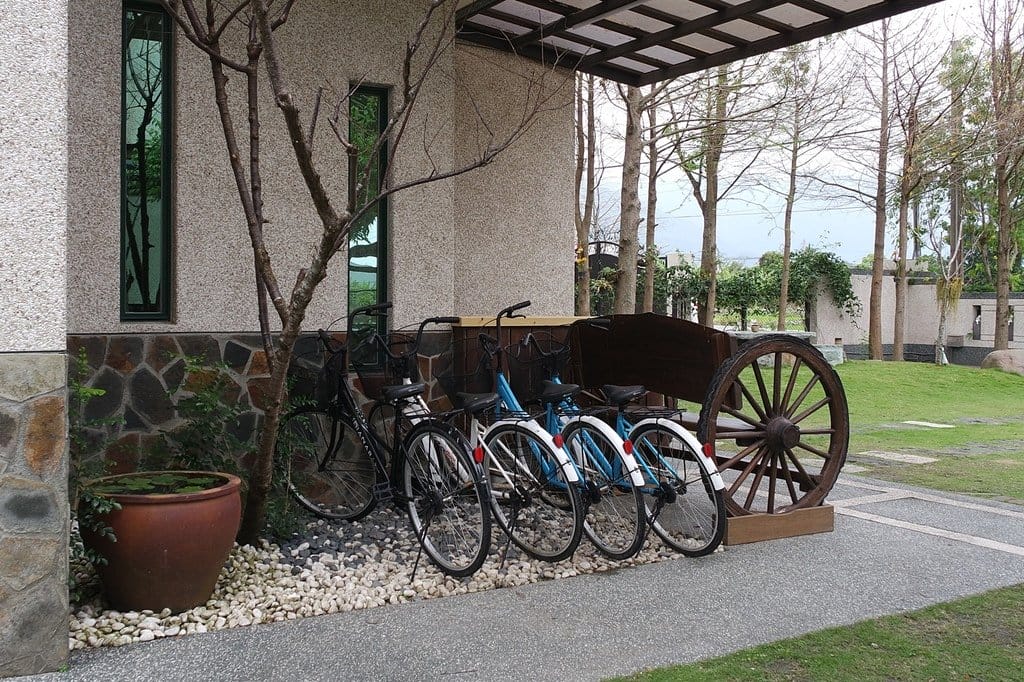 【住宿分享】國內旅遊,花蓮古拉民宿包棟,家庭親子旅遊住宿推薦,庭院烤肉、歡唱ktv、田園腳踏車