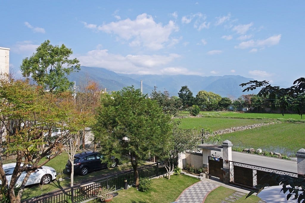 【住宿分享】國內旅遊,花蓮古拉民宿包棟,家庭親子旅遊住宿推薦,庭院烤肉、歡唱ktv、田園腳踏車