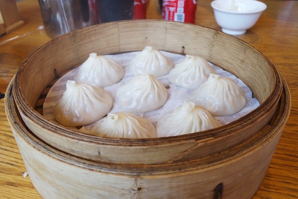 【好食分享】陽明山美軍宿舍餐廳推薦,康迎鼎中餐廳,超狂小籠包一定要來吃看看,附設停車場