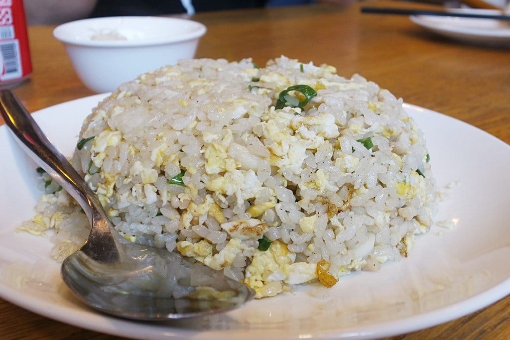 【好食分享】陽明山美軍宿舍餐廳推薦,康迎鼎中餐廳,超狂小籠包一定要來吃看看,附設停車場