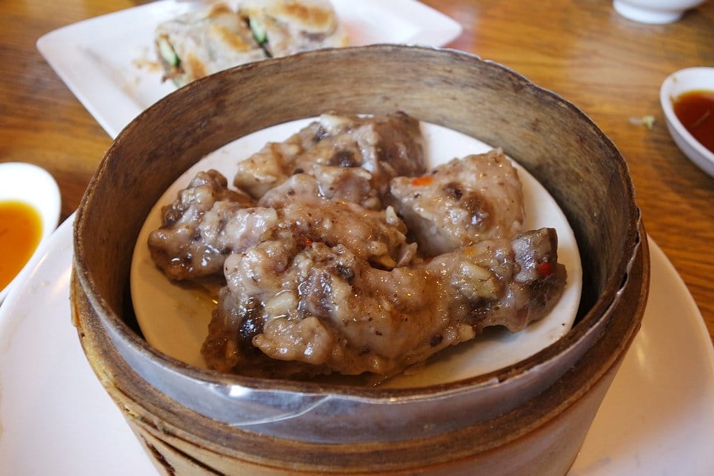 【好食分享】陽明山美軍宿舍餐廳推薦,康迎鼎中餐廳,超狂小籠包一定要來吃看看,附設停車場