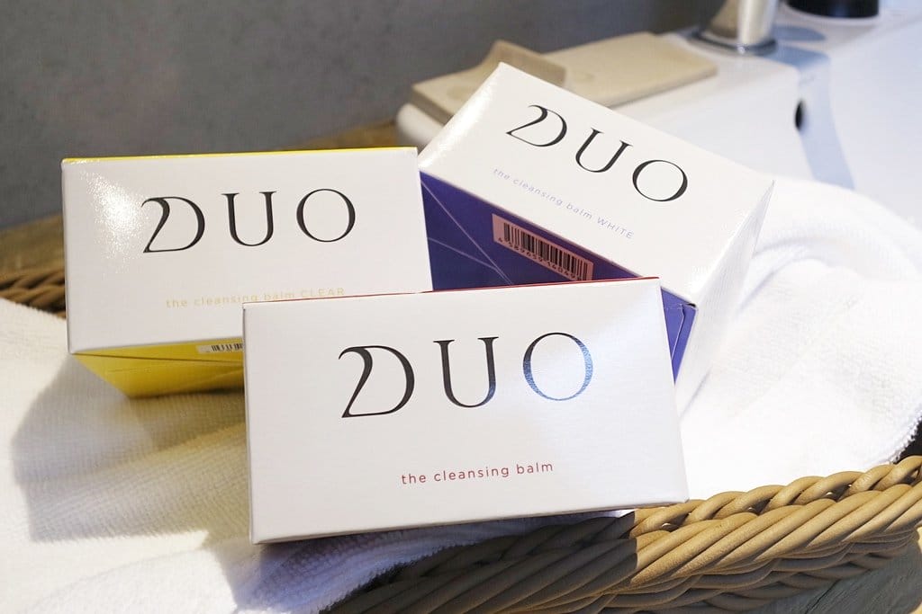 【美妝保養】日本藥妝推薦,DUO 麗優 五效合一卸妝膏,輕鬆做好臉部清潔,去角質,跟痘痘說再見 - 第2張圖 【美妝保養】日本藥妝推薦,DUO 麗優 五效合一卸妝膏,輕鬆做好臉部清潔,去角質,跟痘痘說再見