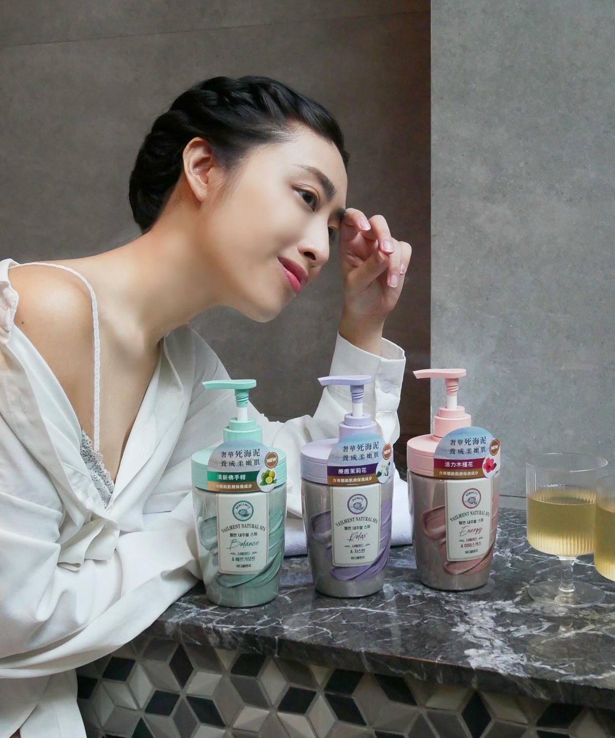 【韓國LG生活健康】ON THE BODY VEILMENT SPA 死海泥沐浴乳,清潔推薦,在家也能輕鬆享受SPA等級芳香沐浴