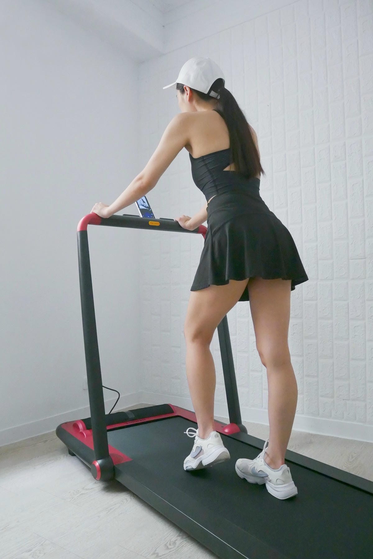 【tokuyo】 iGenius鋁合金智跑機 TT-252R,小家庭居家運動必備,跑步機推薦,折收可直立收納於牆面,輕巧不佔空間 - 第15張圖 【tokuyo】 iGenius鋁合金智跑機 TT-252R,小家庭居家運動必備,跑步機推薦,折收可直立收納於牆面,輕巧不佔空間