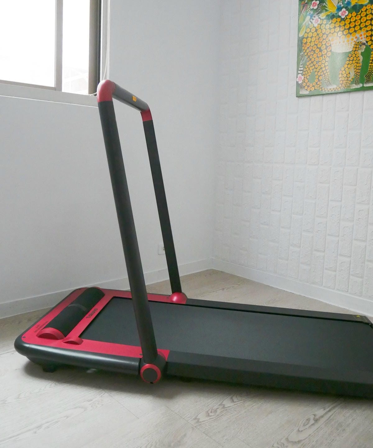 【tokuyo】 iGenius鋁合金智跑機 TT-252R,小家庭居家運動必備,跑步機推薦,折收可直立收納於牆面,輕巧不佔空間