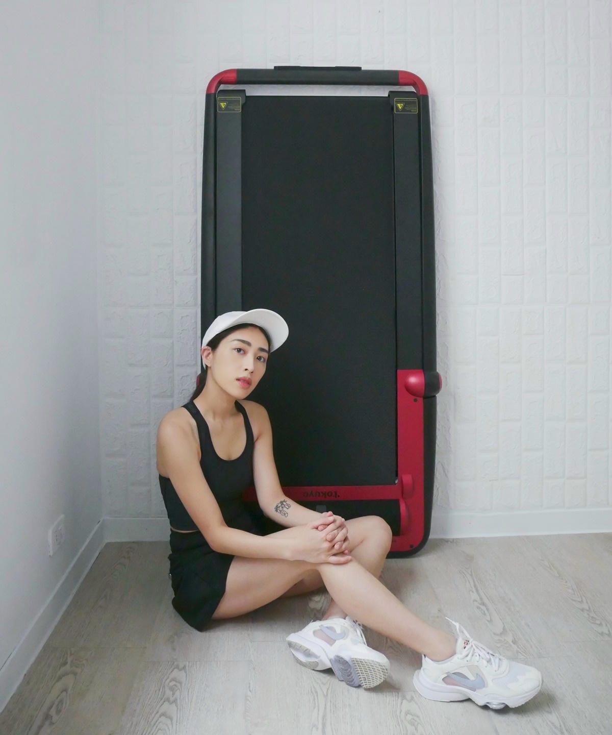 【tokuyo】 iGenius鋁合金智跑機 TT-252R,小家庭居家運動必備,跑步機推薦,折收可直立收納於牆面,輕巧不佔空間