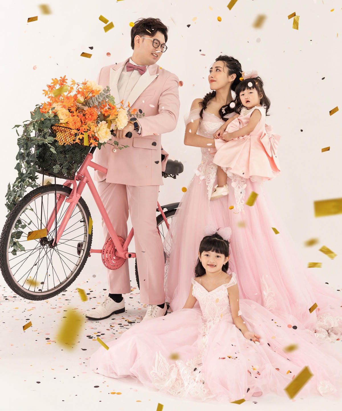 【新竹兒童寫真推薦】JH-family 京華攝影集團,超大攝影棚,全家福、寶寶寫真、兒童寫真、親子寫真、孕媽咪寫真