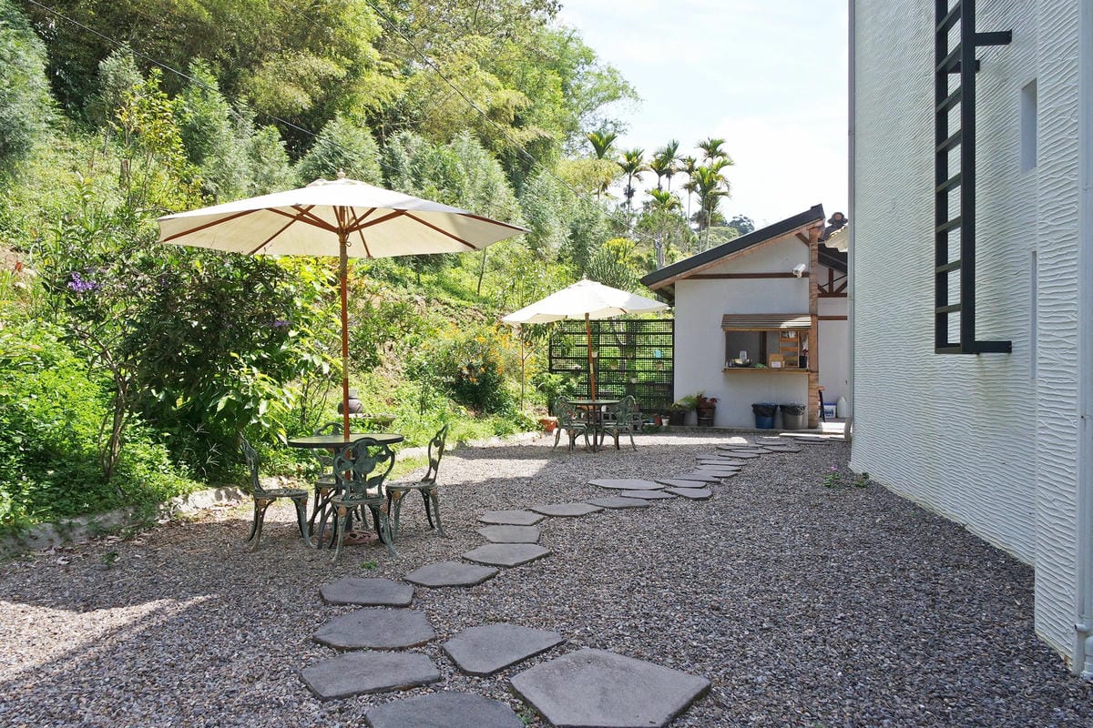 【住宿分享】南投日月潭民宿,賞螢火蟲推薦,八番私人住宅,遠離 【住宿分享】南投日月潭民宿,賞螢火蟲推薦,八番私人住宅,遠離