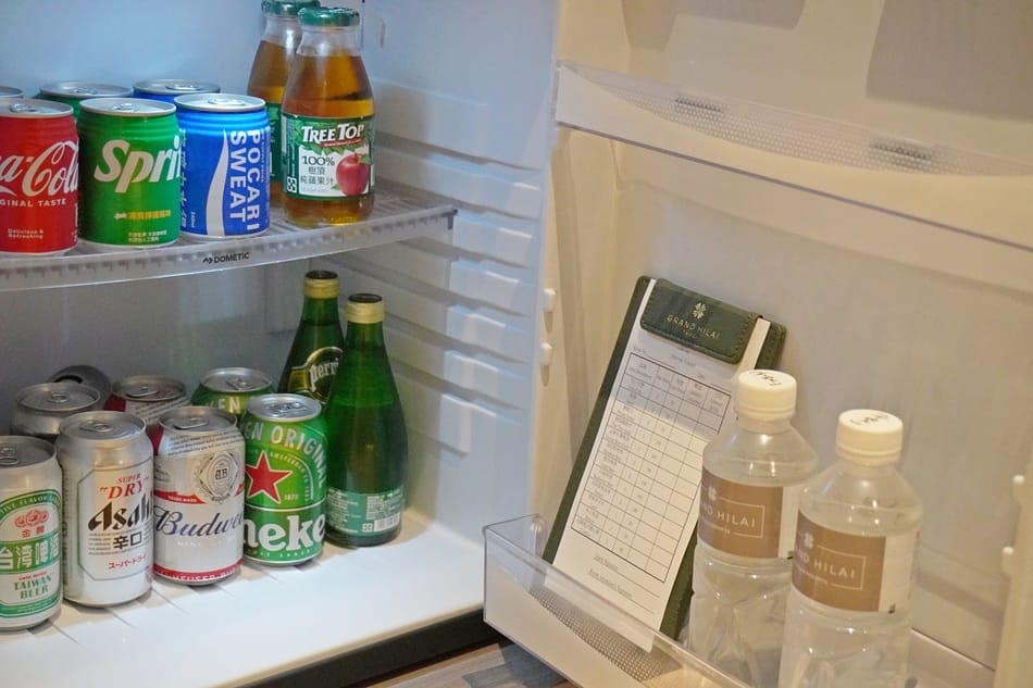 【台北漢來大飯店】全新吃到飽品牌「島語自助餐廳」,無邊際泳池 【台北漢來大飯店】全新吃到飽品牌「島語自助餐廳」,無邊際泳池