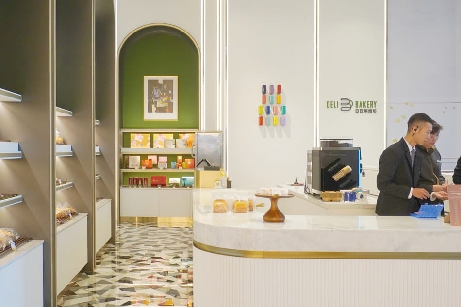 【台北漢來大飯店】全新吃到飽品牌「島語自助餐廳」,無邊際泳池 【台北漢來大飯店】全新吃到飽品牌「島語自助餐廳」,無邊際泳池