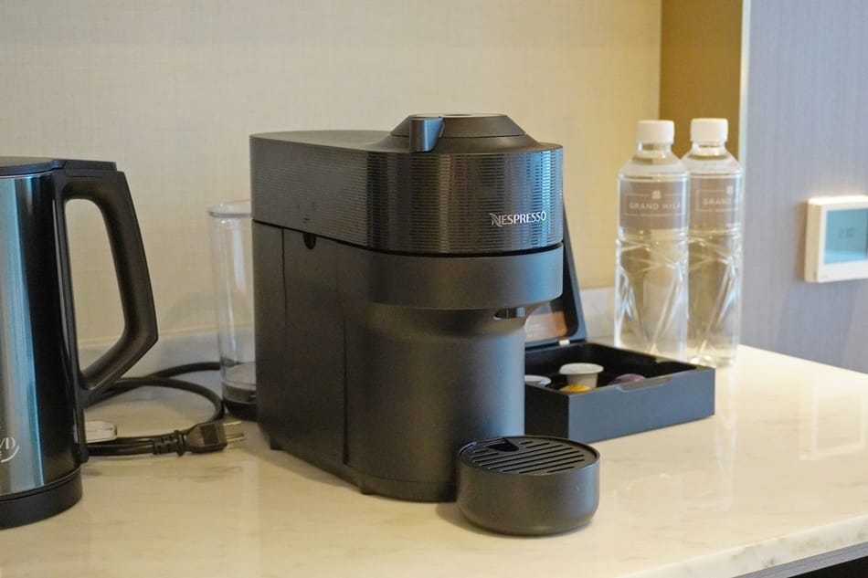 【台北漢來大飯店】全新吃到飽品牌「島語自助餐廳」,無邊際泳池