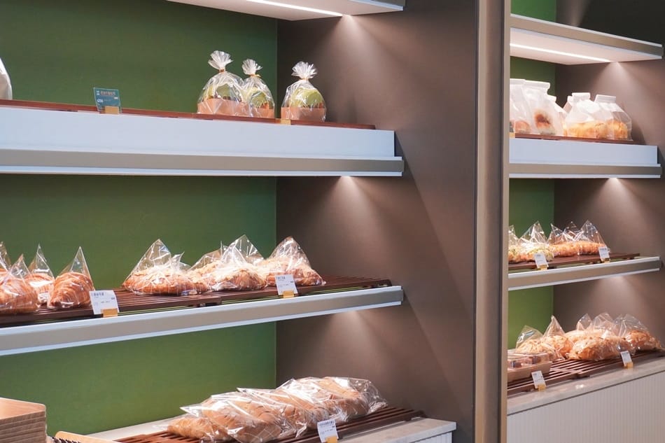 【台北漢來大飯店】全新吃到飽品牌「島語自助餐廳」,無邊際泳池 【台北漢來大飯店】全新吃到飽品牌「島語自助餐廳」,無邊際泳池