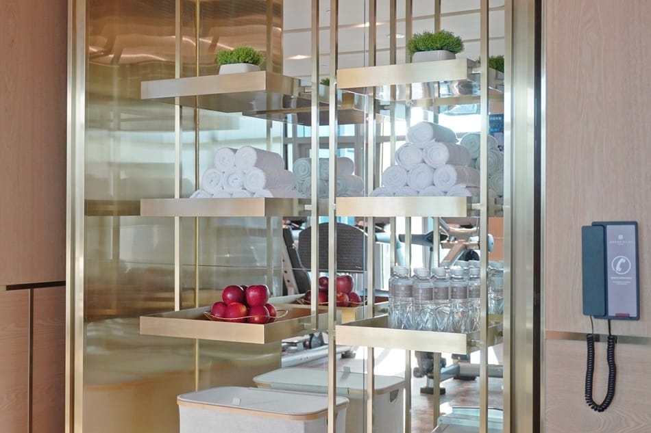 【台北漢來大飯店】全新吃到飽品牌「島語自助餐廳」,無邊際泳池 【台北漢來大飯店】全新吃到飽品牌「島語自助餐廳」,無邊際泳池