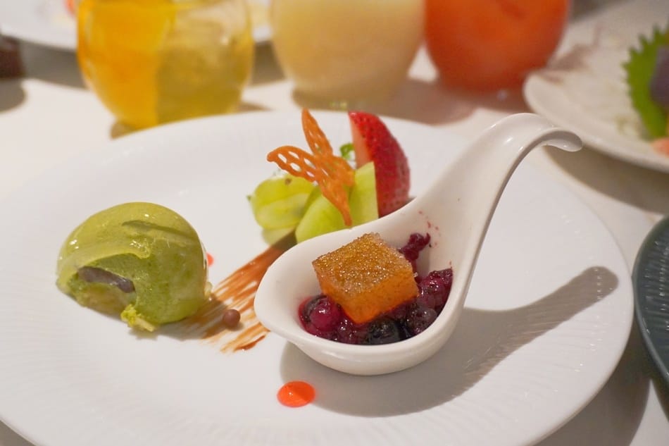 【台北漢來大飯店】無邊際泳池、三溫暖、健身房、戶外禮堂、大廳 【台北漢來大飯店】無邊際泳池、三溫暖、健身房、戶外禮堂、大廳