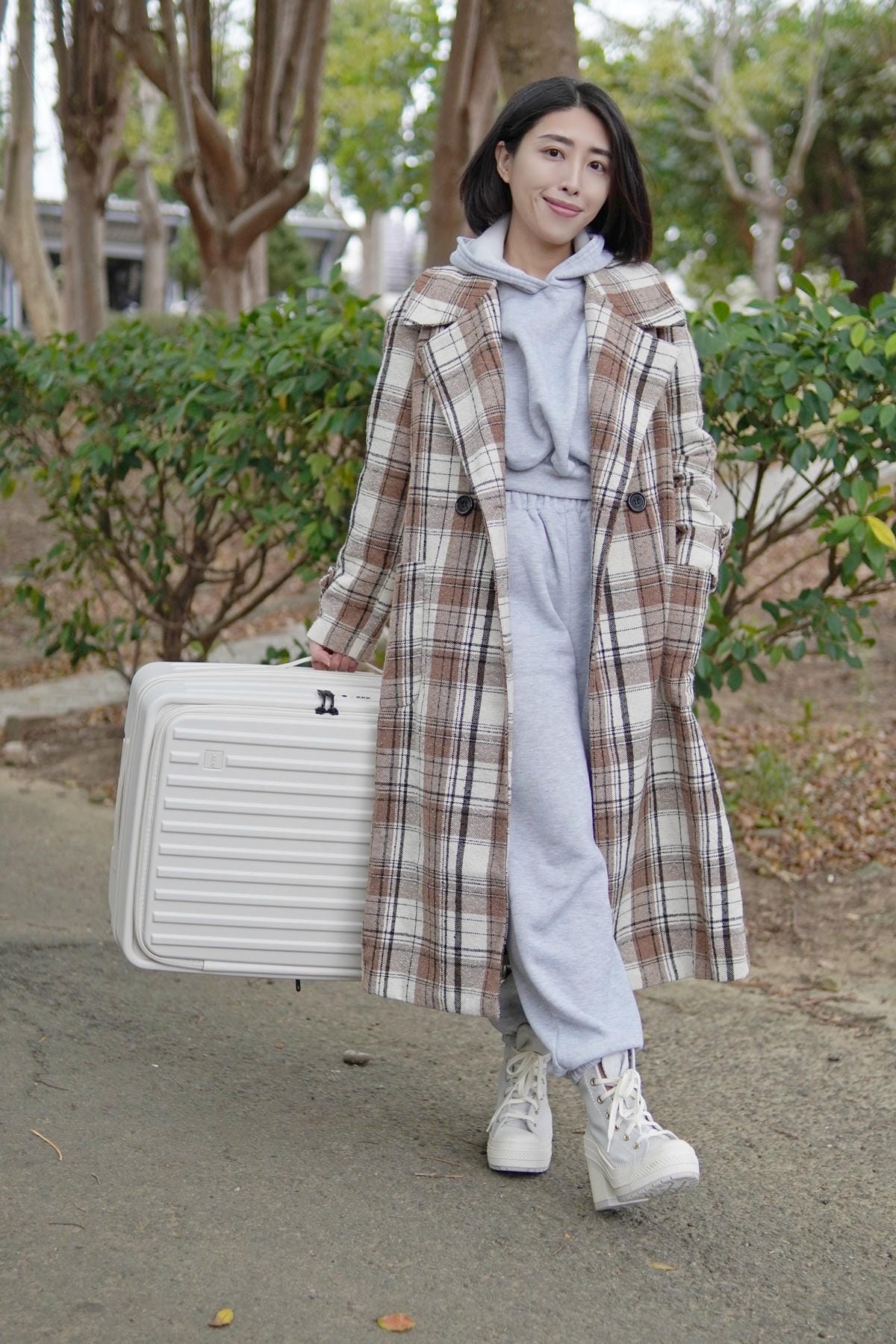 【Acer】巴塞隆納前開式行李箱，探索旅行新夥伴，五款顏色，TSA 海關安全鎖，擴展功能，防刮耐磨