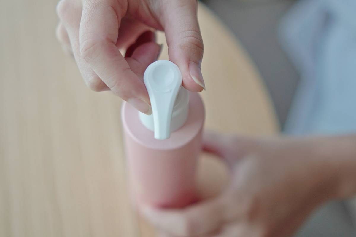 【Éternité 奇蹟撫紋精華乳液】試用心得，全身可用乳液推薦，從乾燥粗糙到柔潤細緻的奇蹟旅程