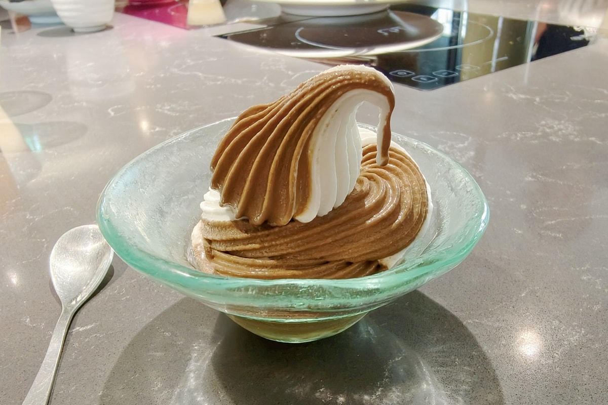 【南投美食】埔里特色鍋物，渡之島日高鍋物A5和牛、松葉蟹，吃到飽蔬食自助吧，人氣餐廳聚餐首選