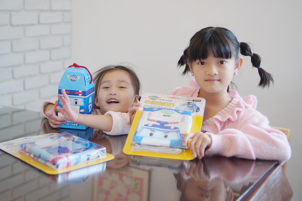 【Babytiger虎兒寶】兒童用品網購推薦,開箱韓國POLI波力正版授權nunuKIDS車用遮陽簾+波力蠟筆 - 第3張圖 【Babytiger虎兒寶】兒童用品網購推薦,開箱韓國POLI波力正版授權nunuKIDS車用遮陽簾+波力蠟筆