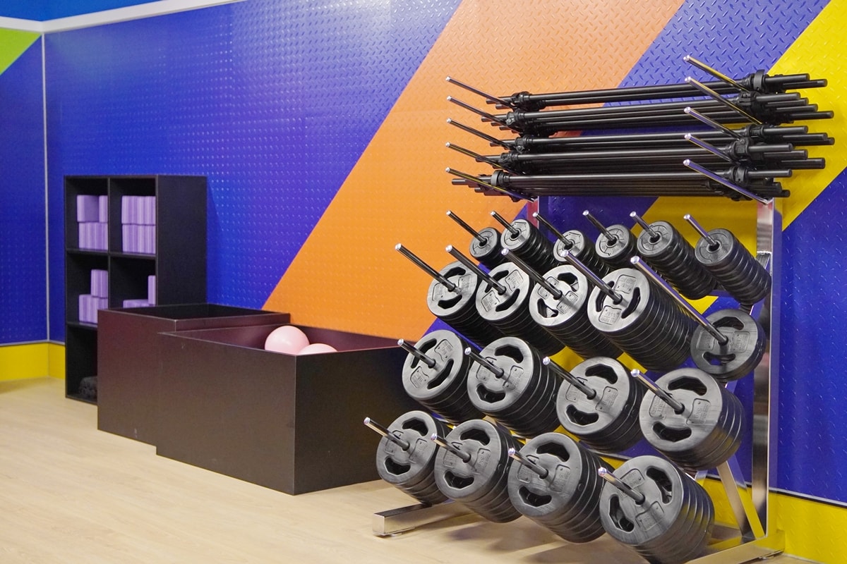 【健身房推薦】新竹全新地點香山店，館內設施，World Gym 領取14天免費體驗，多元有氧團課體驗