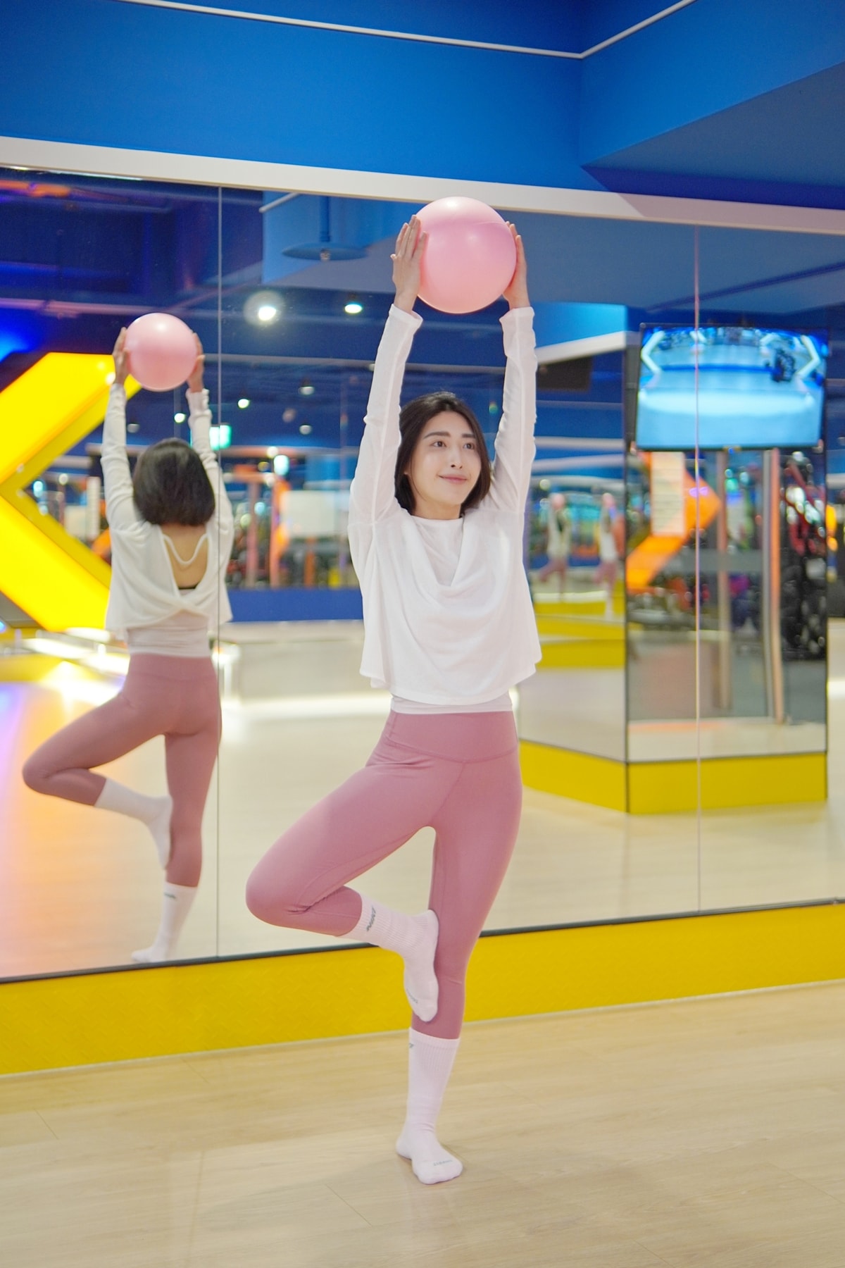 【健身房推薦】新竹全新地點香山店，館內設施，World Gym 領取14天免費體驗，多元有氧團課體驗
