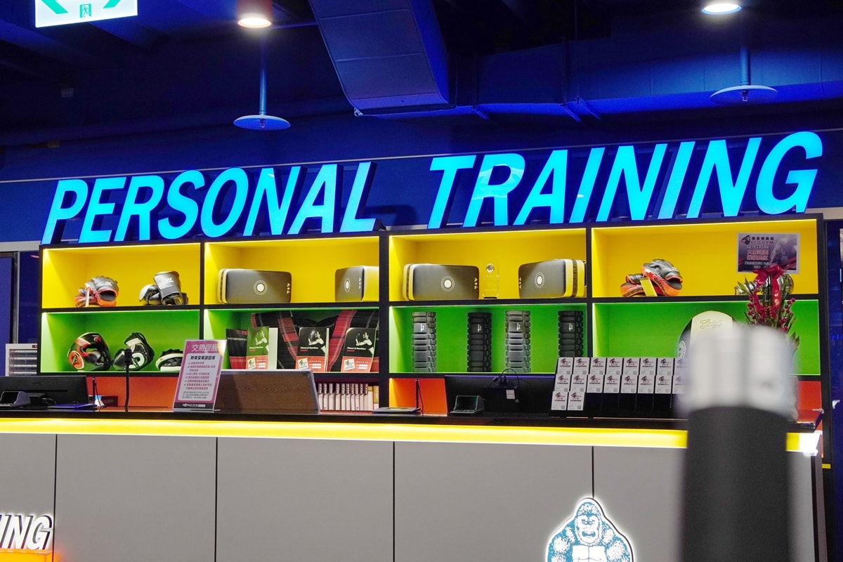【健身房推薦】新竹全新地點香山店，館內設施，World Gym 領取14天免費體驗，多元有氧團課體驗