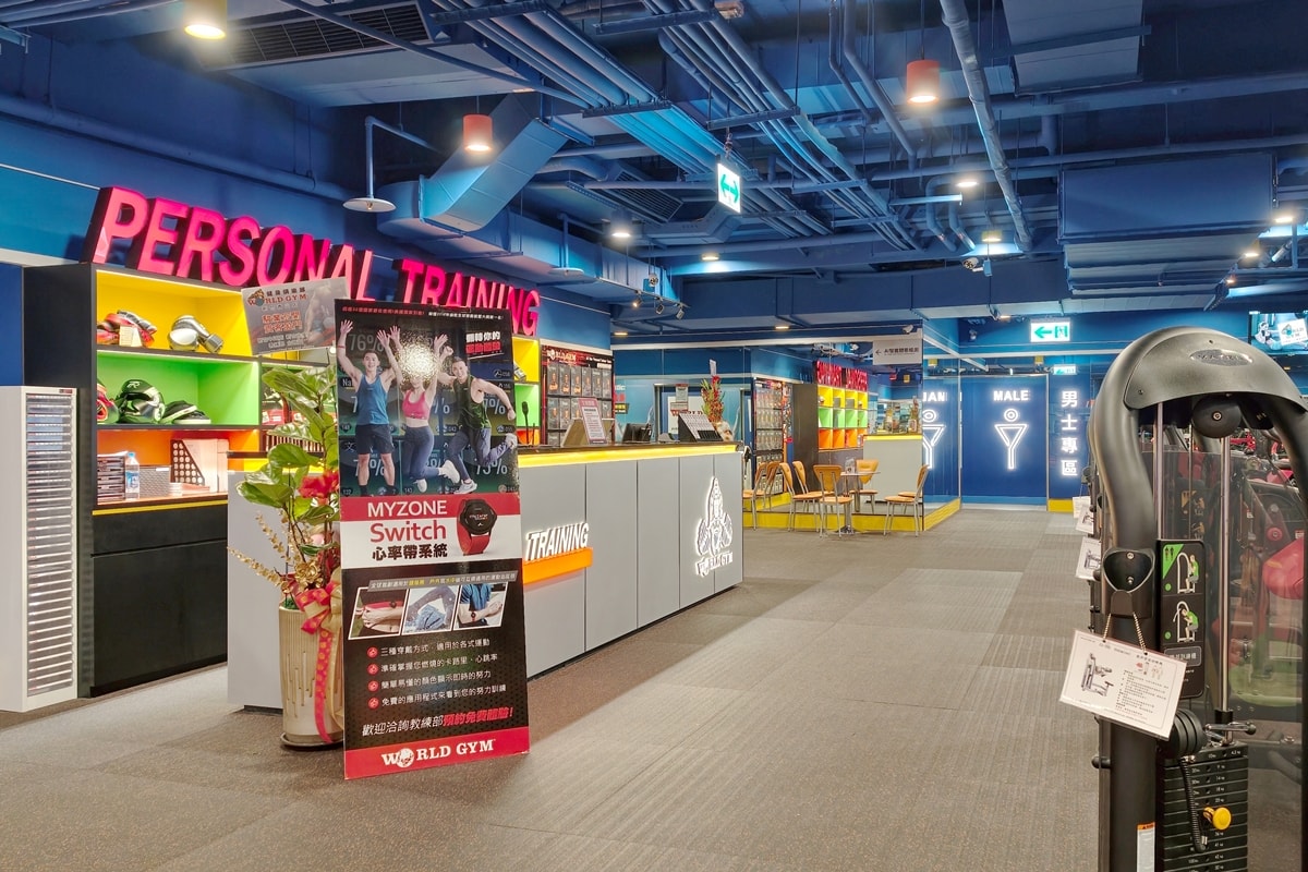 【健身房推薦】新竹全新地點香山店，館內設施，World Gym 領取14天免費體驗，多元有氧團課體驗
