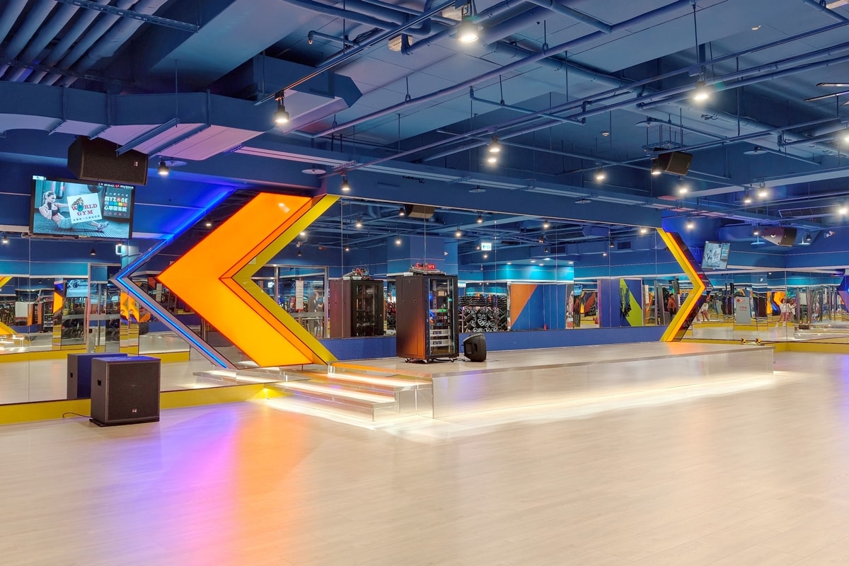 【健身房推薦】新竹全新地點香山店，館內設施，World Gym 領取14天免費體驗，多元有氧團課體驗