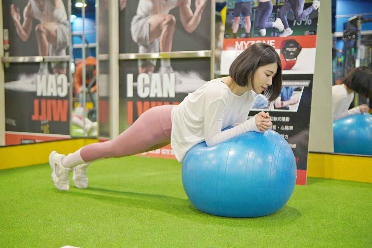 【健身房推薦】新竹全新地點香山店，館內設施，World Gym 領取14天免費體驗，多元有氧團課體驗
