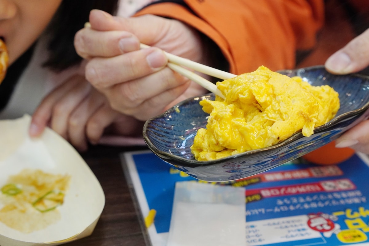 【北海道札幌】別錯過這家超好吃章魚燒店，タコとハイボール 狸小路店(章魚燒和威士忌蘇打)