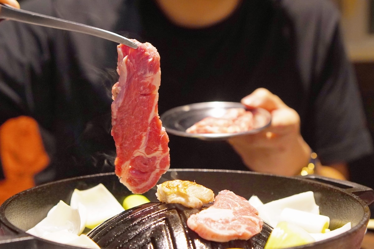 【北海道札幌】北海道札幌美食推薦,成吉思汗烤肉,羊脂香氣滿分的「札幌ジンギスカン 羊座」 - 第14張圖 【北海道札幌】北海道札幌美食推薦,成吉思汗烤肉,羊脂香氣滿分的「札幌ジンギスカン 羊座」