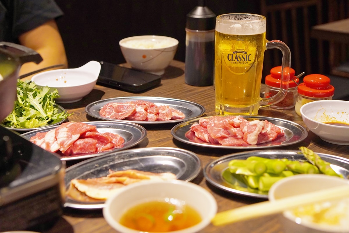 【北海道札幌】北海道札幌美食推薦,成吉思汗烤肉,羊脂香氣滿分的「札幌ジンギスカン 羊座」 - 第9張圖 【北海道札幌】北海道札幌美食推薦,成吉思汗烤肉,羊脂香氣滿分的「札幌ジンギスカン 羊座」