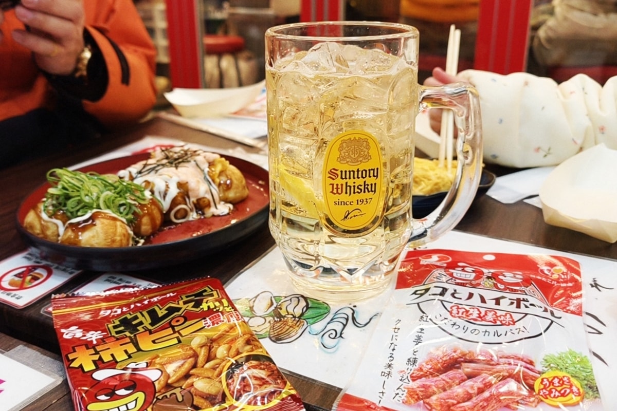 【北海道札幌】別錯過這家超好吃章魚燒店，タコとハイボール 狸小路店(章魚燒和威士忌蘇打)