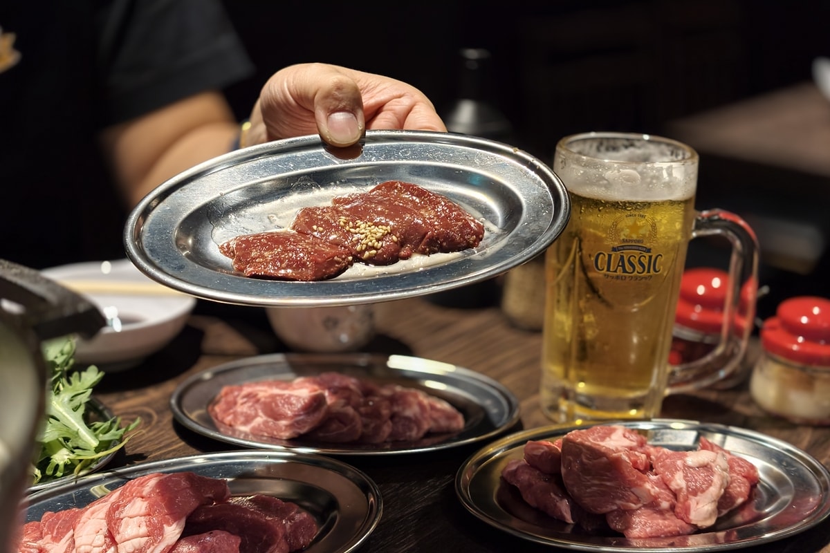 【北海道札幌】北海道札幌美食推薦，成吉思汗烤肉，羊脂香氣滿分的「札幌ジンギスカン 羊座」