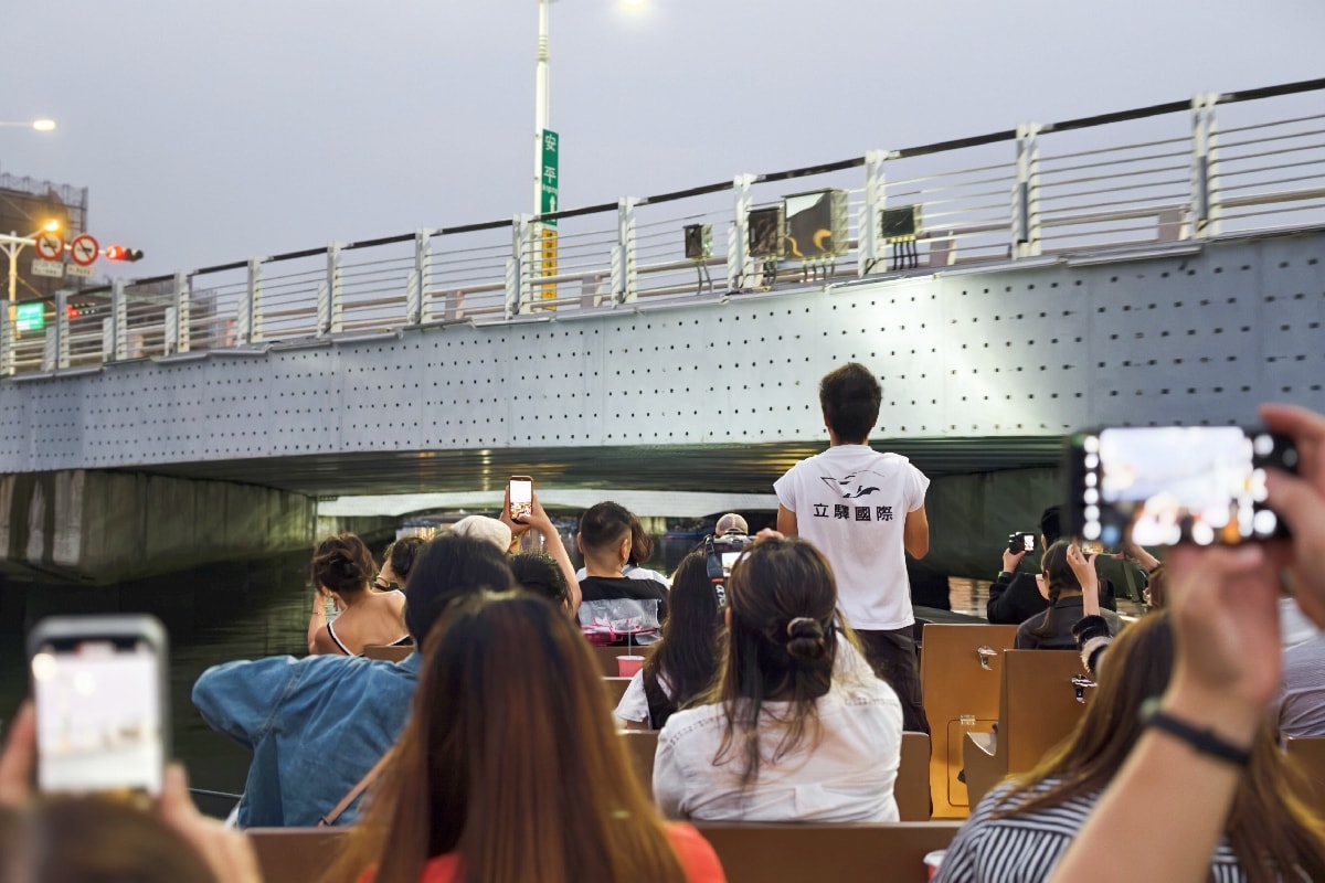【台南運河百年慶典】立驛國際安平遊港遊運河，乘船巡遊穿越12座橋，重新感受台南之美