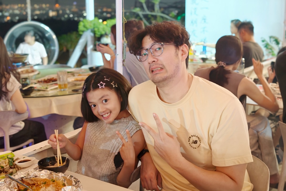台中龍井必訪景點:那兩蚵烤鮮蚵夜景海鮮餐廳,美食、夜景、親子設施一次滿足! 附菜單。 - 第38張圖 台中龍井必訪景點:那兩蚵烤鮮蚵夜景海鮮餐廳,美食、夜景、親子設施一次滿足! 附菜單。