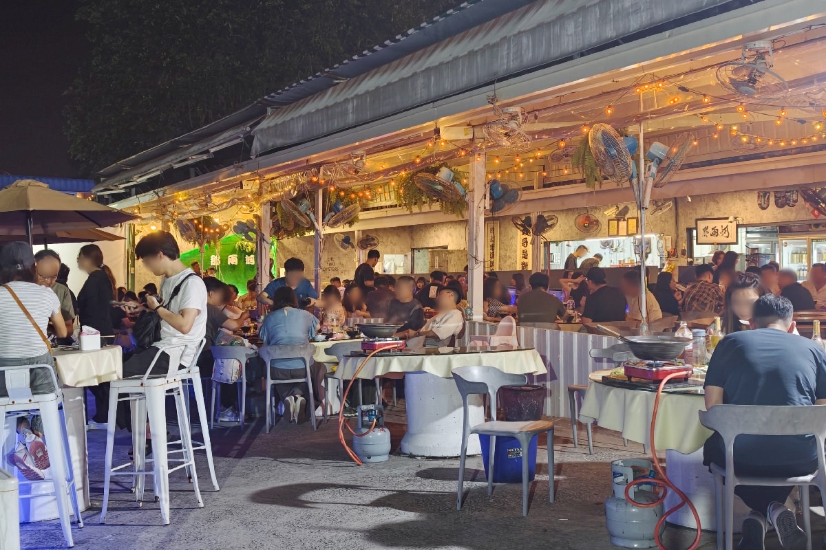 台中龍井必訪景點:那兩蚵烤鮮蚵夜景海鮮餐廳,美食、夜景、親子設施一次滿足! 附菜單。 - 第4張圖 台中龍井必訪景點:那兩蚵烤鮮蚵夜景海鮮餐廳,美食、夜景、親子設施一次滿足! 附菜單。