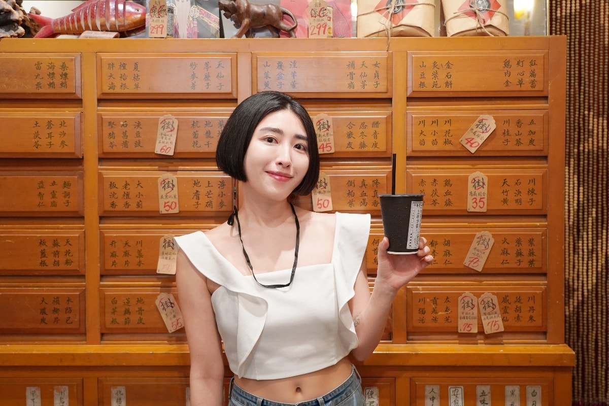 【台南特色咖啡廳推薦】杏源珈琲：老宅裡的咖啡香，喝咖啡前還能抽籤！文化走讀行程推薦